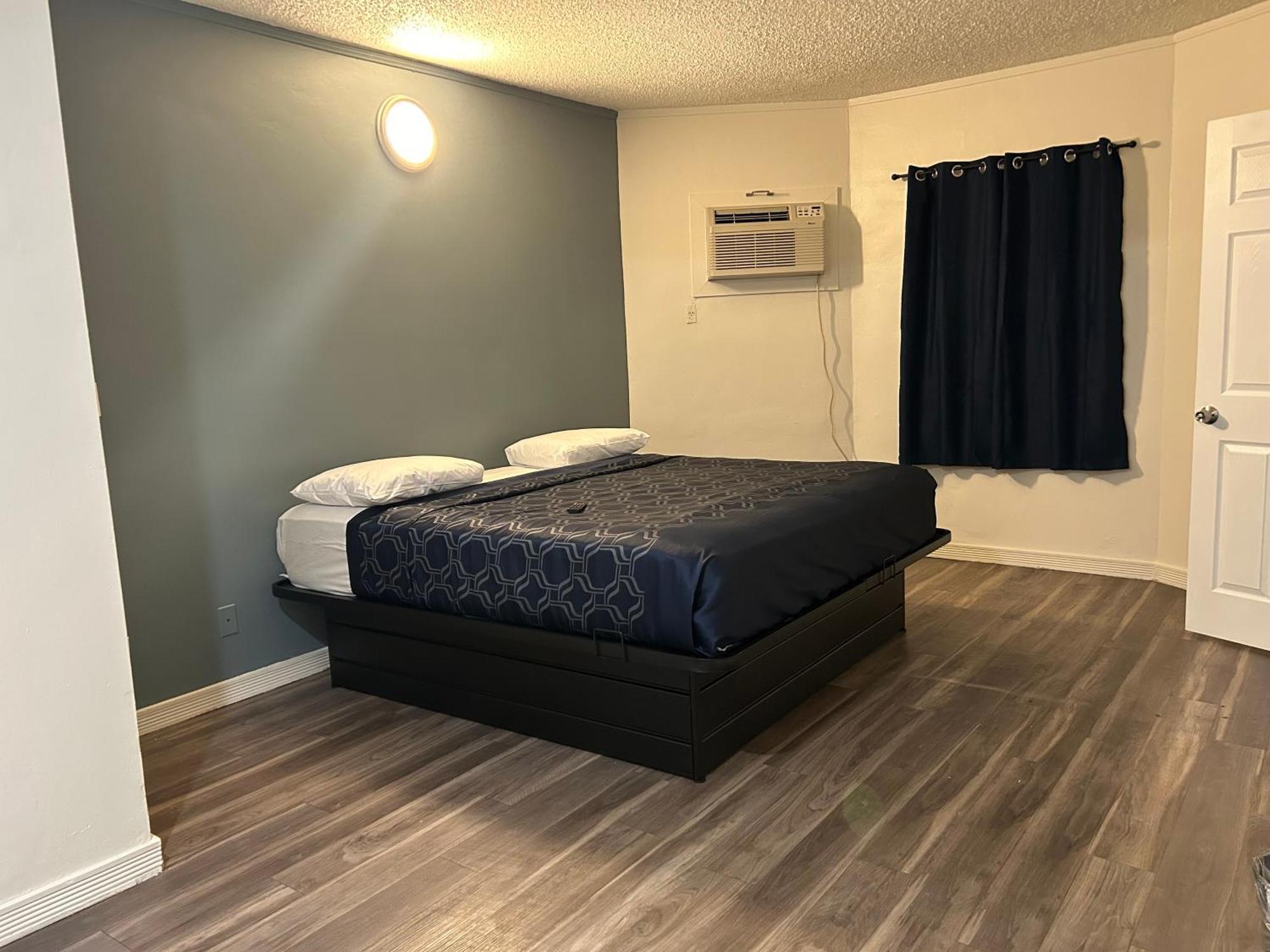 Budget Hollywood Motel 2*