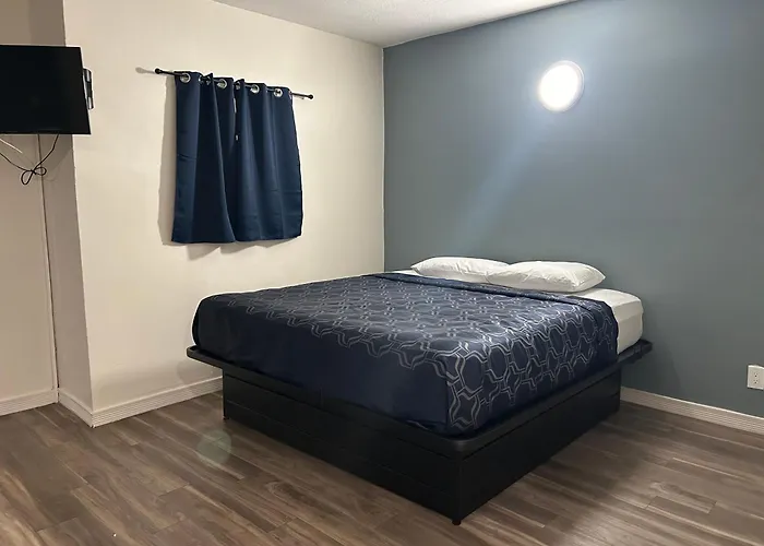 Budget Inn Hollywood